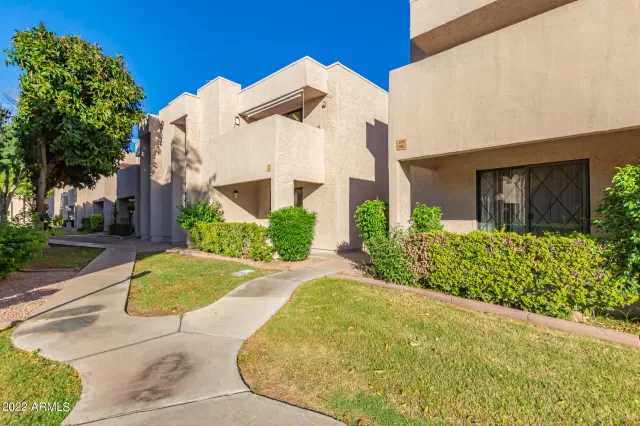 MLS: 6473154 Condo For Sale