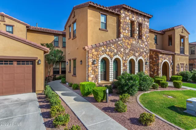 MLS: 6473626 Condo For Sale