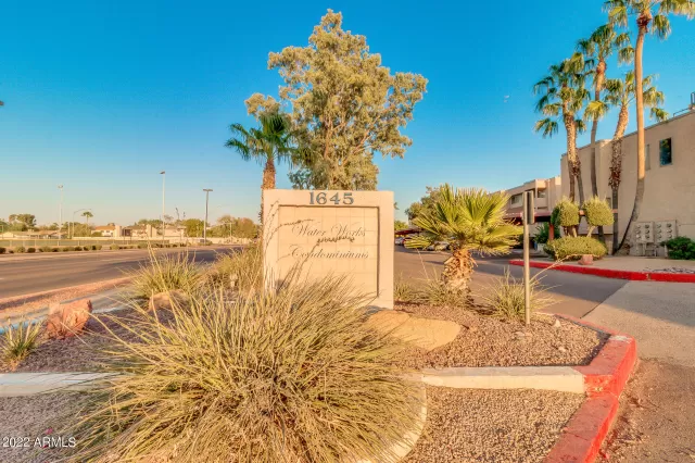 MLS: 6473657 Condo For Sale