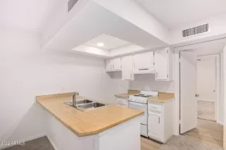 Photo #5: 6473929 Listing 