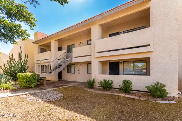 MLS: 6474094 Condo For Sale