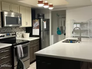 Photo #6: 6474094 Listing 