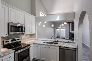 Photo #4: 6474148 Listing