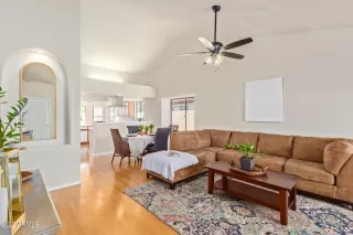 Photo #6: 6474317 Listing 