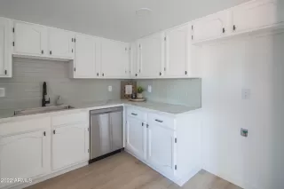 Photo #2: 6474867 Listing 