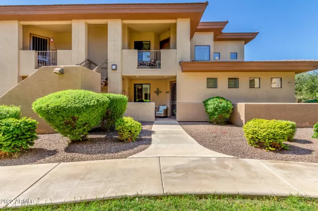 MLS: 6474922 Condo For Sale