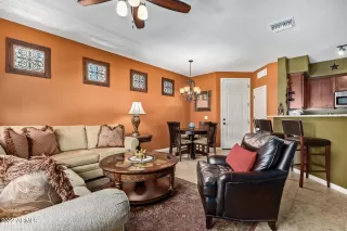 Photo #6: 6474922 Listing