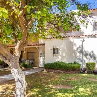 Photo #2: 6475101 Listing