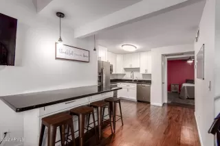 Photo #2: 6475214 Listing