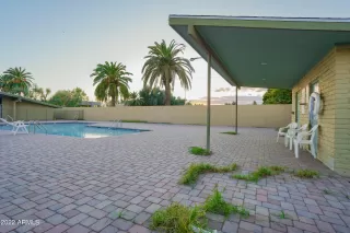 Photo #4: 6475309 Listing