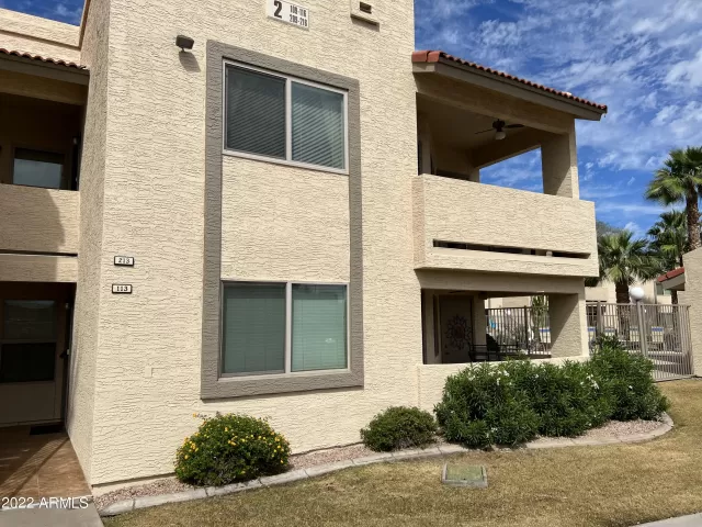 MLS: 6475554 Condo For Sale