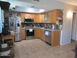 Photo #4: 6475583 Listing 