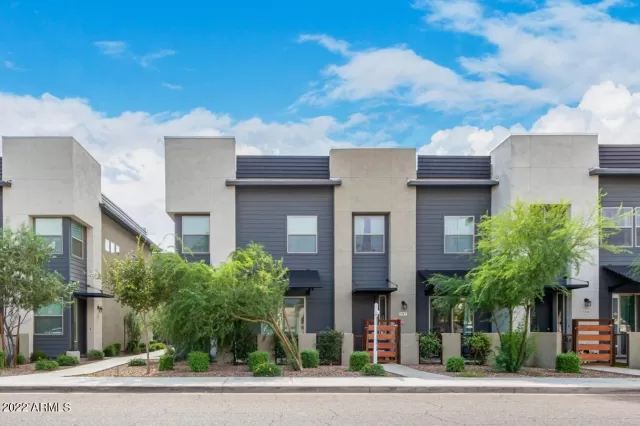 MLS: 6476669 Condo For Sale