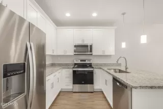 Photo #6: 6476669 Listing 