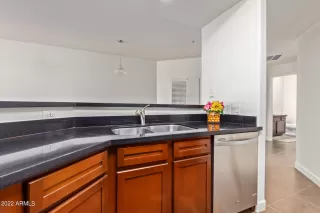 Photo #5: 6476673 Listing