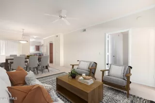 Photo #4: 6477284 Listing