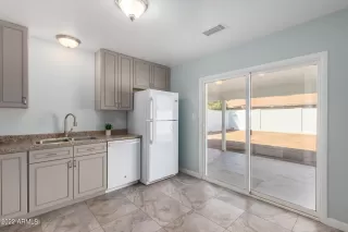 Photo #6: 6477488 Listing