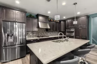 Photo #5: 6477727 Listing 