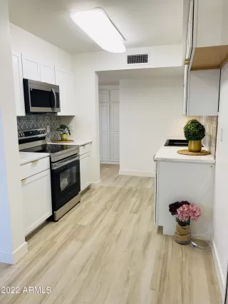 Photo #4: 6478115 Listing