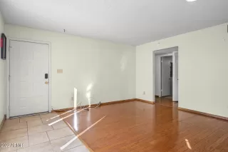 Photo #5: 6478937 Listing 