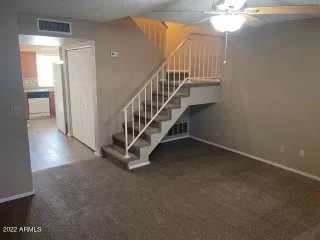 Photo #5: 6479325 Listing