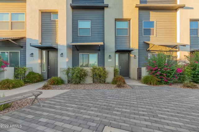 MLS: 6479536 Condo For Sale