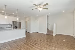 Photo #2: 6479536 Listing