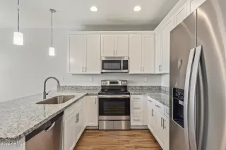 Photo #6: 6479536 Listing