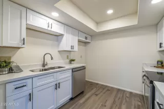 Photo #5: 6479950 Listing 