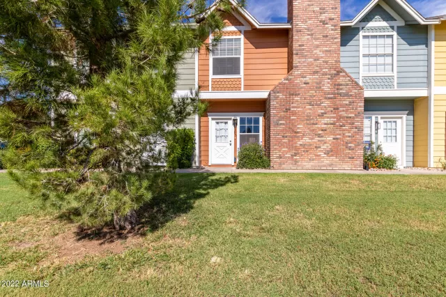 MLS: 6480226 Condo For Sale