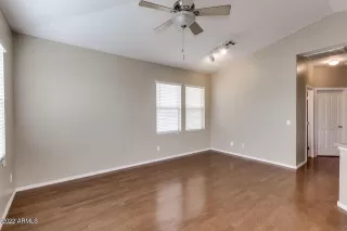 Photo #4: 6480289 Listing