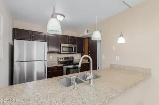 Photo #6: 6480605 Listing 