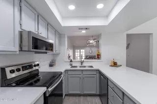 Photo #6: 6480638 Listing 