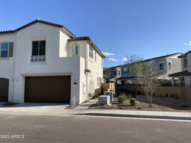 MLS: 6481488 Condo For Sale