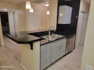 Photo #5: 6481746 Listing 