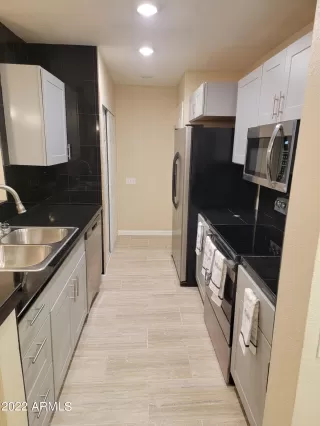 Photo #6: 6481746 Listing 