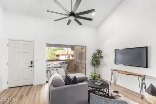 Photo #2: 6481748 Listing