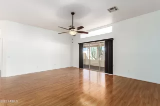 Photo #5: 6481825 Listing 