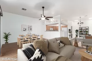 Photo #6: 6481825 Listing 