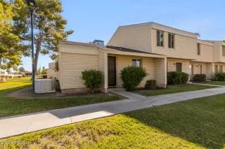 Photo #5: 6481846 Listing