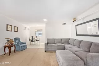 Photo #5: 6481854 Listing 