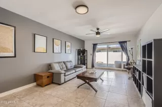 Photo #4: 6481975 Listing