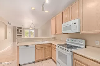 Photo #6: 6482114 Listing 