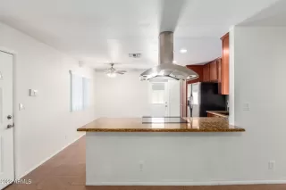 Photo #3: 6482327 Listing