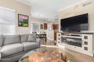 Photo #6: 6482345 Listing