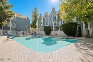 Photo #5: 6482666 Listing