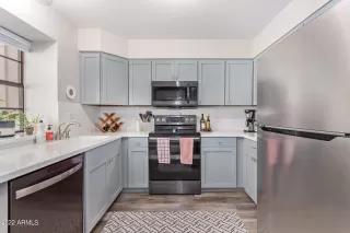 Photo #5: 6483204 Listing