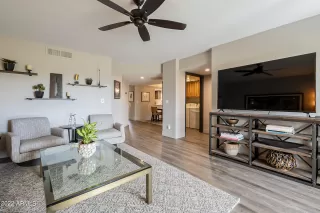 Photo #5: 6484114 Listing 