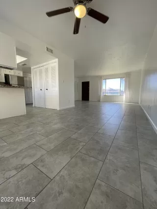 Photo #4: 6484135 Listing