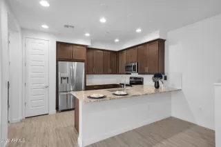 Photo #4: 6484489 Listing 